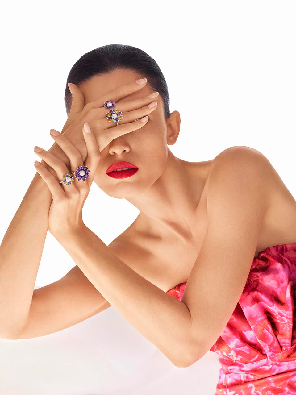 Daisy Medium Ring in 18ct White Gold with Multicoloured Gemstones - Image 4
