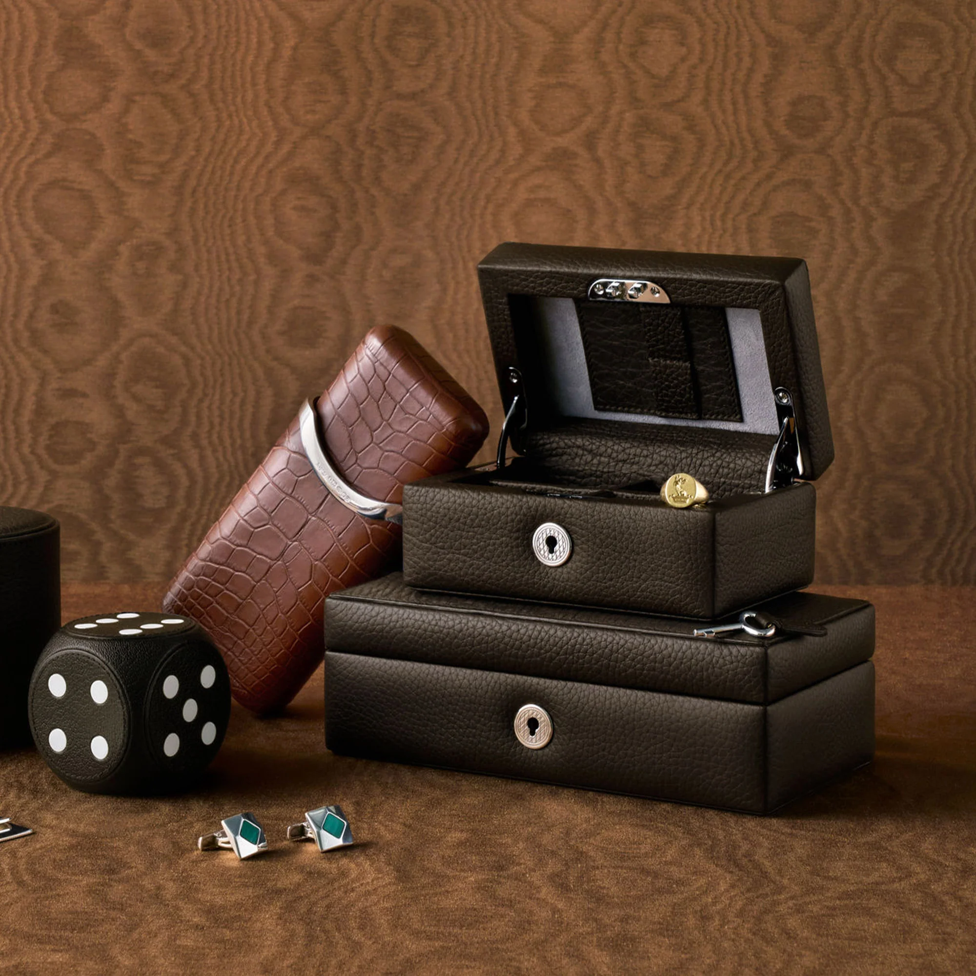 GMT Cufflink Box 4 in Soft Grain Leather - Image 3