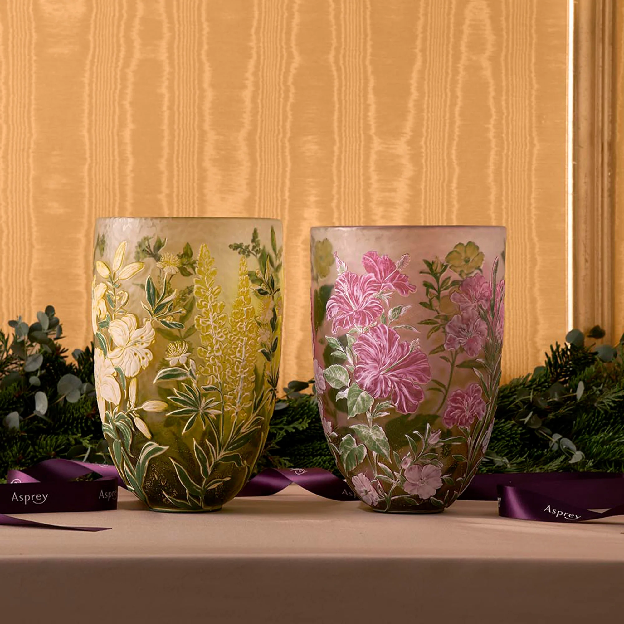 Mediterranean Hibiscus Vase - Image 4