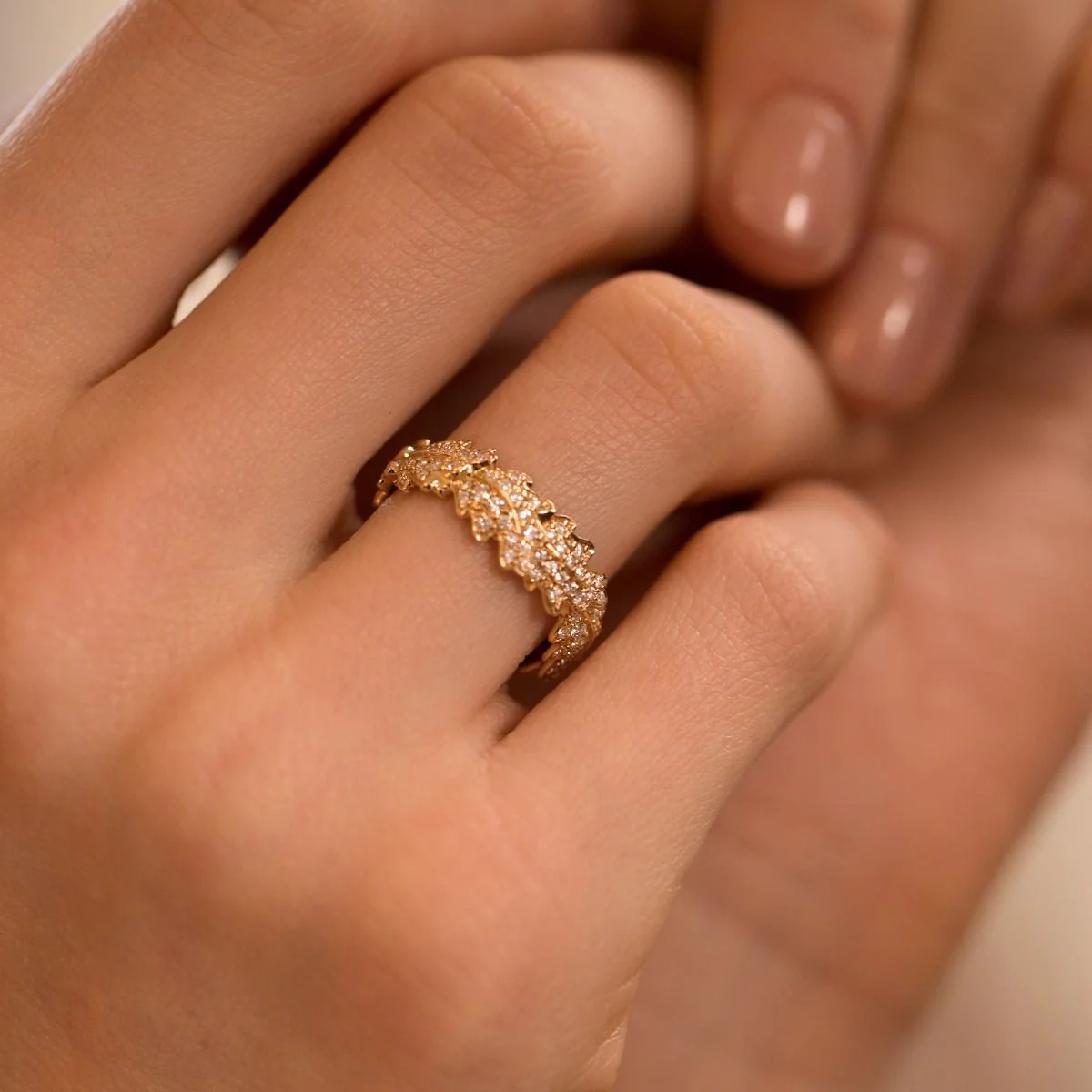 Woodland Oak Leaf Ring in 18ct Yellow Gold with Diamonds - Image 4